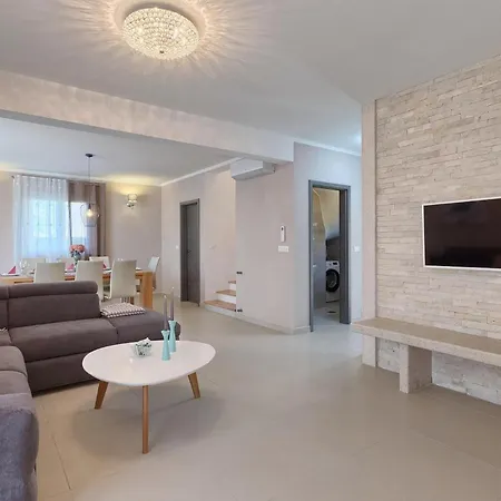 Murva 別荘 ポレッチ